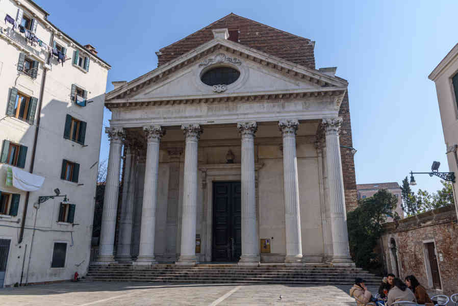 Italia - Venecia 167 - iglesia de San Niccolò da Tolentino.jpg